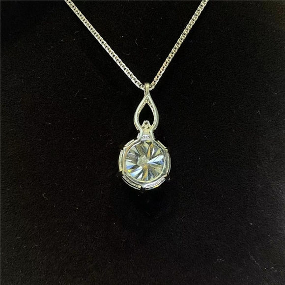 Sterling Silver 8ct diamond necklace - Picture 3 of 12